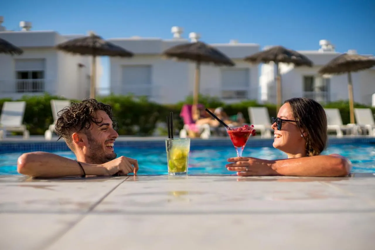 Camelina Suites Sant Antoni de Portmany 3*,